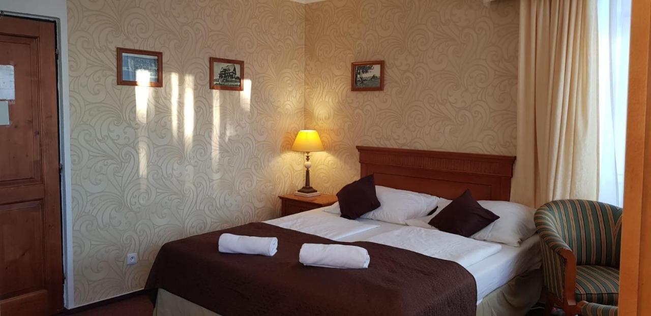 Cínovec Hotel A Restaurace Pomezi מראה חיצוני תמונה
