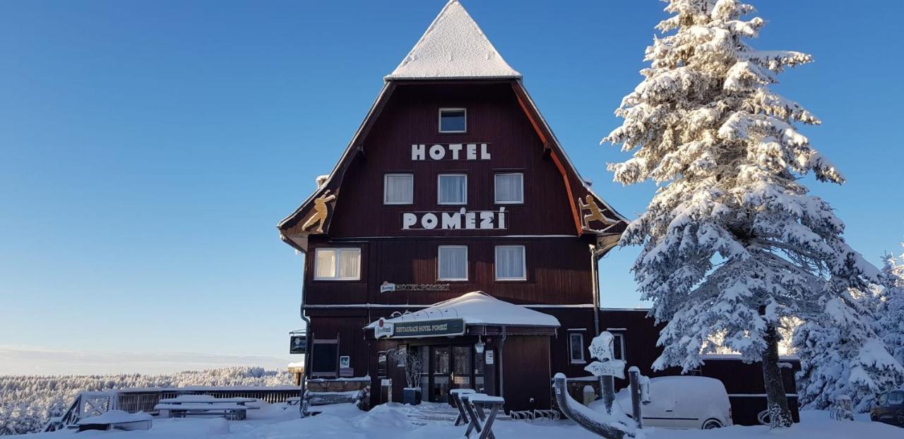 Cínovec Hotel A Restaurace Pomezi מראה חיצוני תמונה